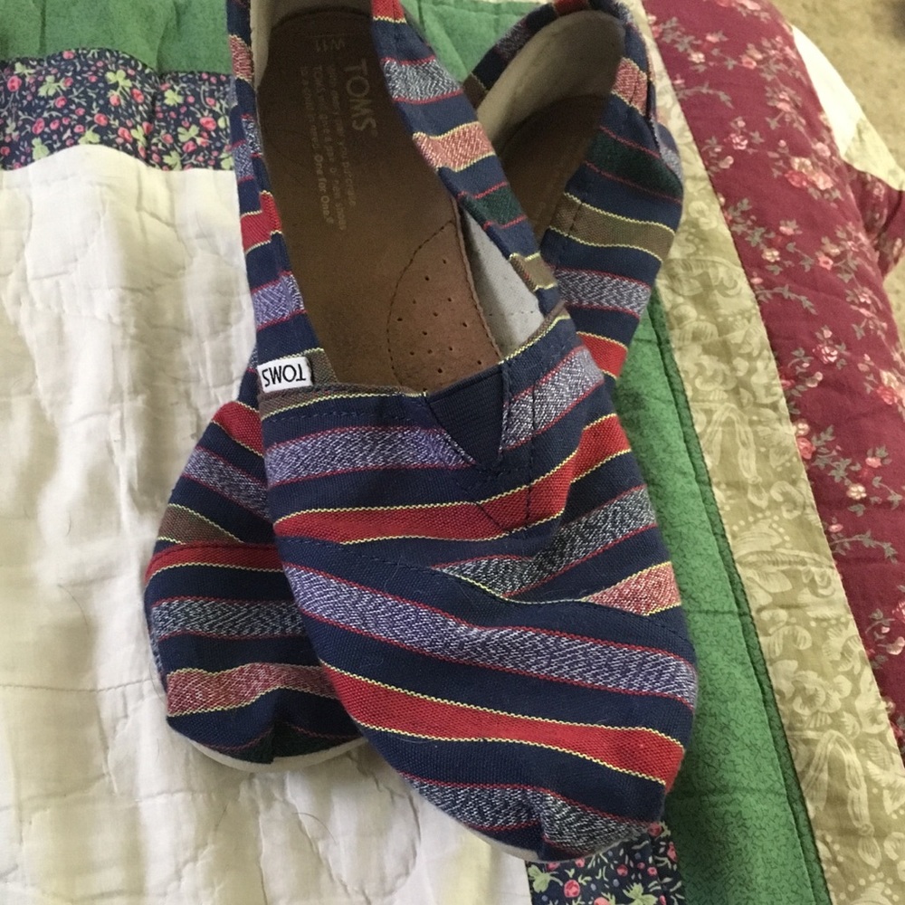 TOMS shoes
